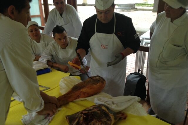 Cursos de Hostelería y Elaboración Culinaria con Acompañamiento